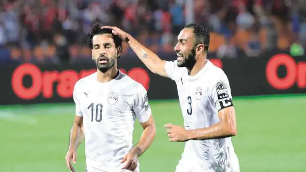 أحمد المحمدي ينتقد سلوت ويعتبر موقفه تجاه محمد صلاح «قليل الفهم»